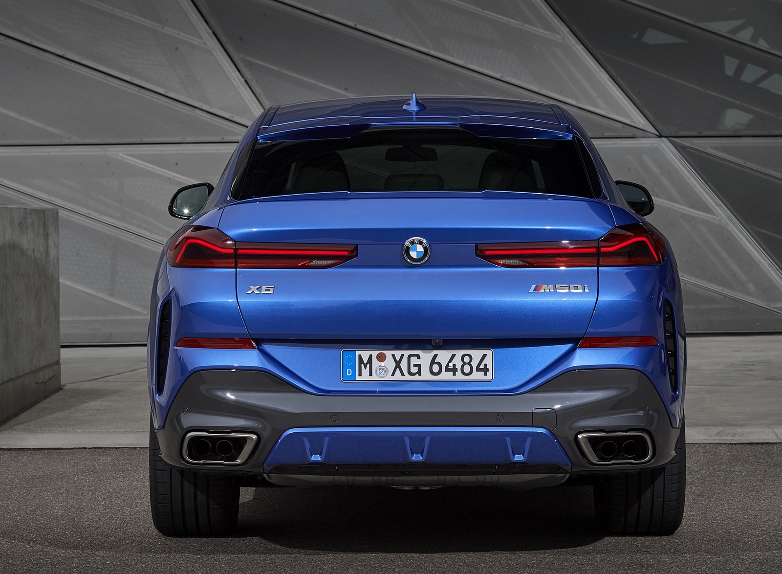2020 BMW X6 M50i Rear Wallpapers #48 of 136