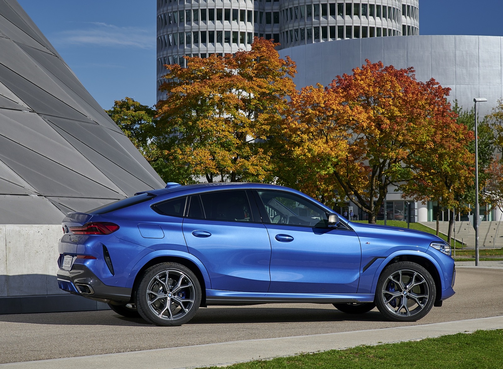 2020 BMW X6 M50i Side Wallpapers #50 of 136