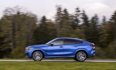 2020 BMW X6 M50i Side Wallpapers 450x275 (28)