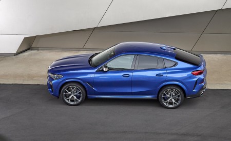 2020 BMW X6 M50i Side Wallpapers 450x275 (40)