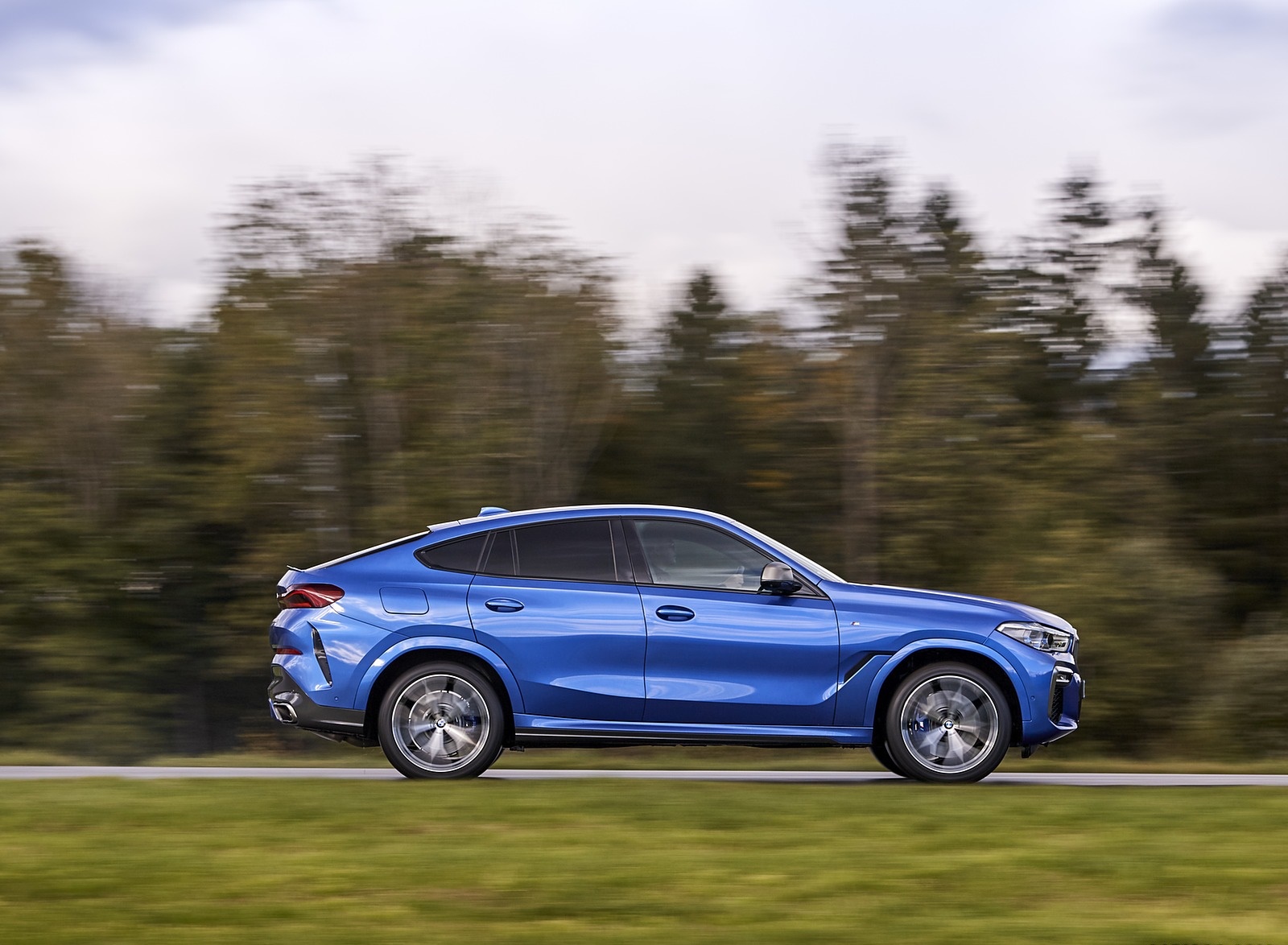 2020 BMW X6 M50i Side Wallpapers #30 of 136