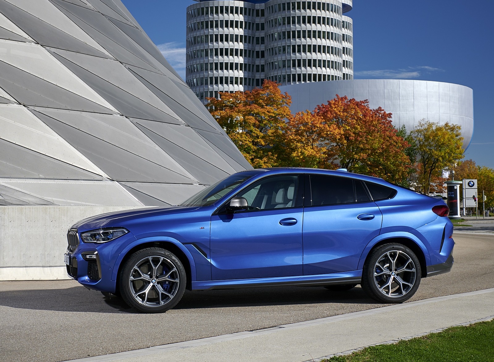 2020 BMW X6 M50i Side Wallpapers #51 of 136