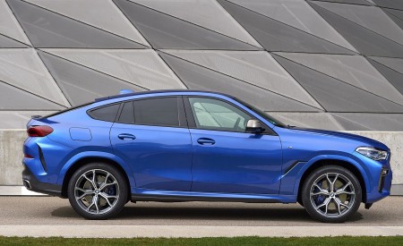 2020 BMW X6 M50i Side Wallpapers 450x275 (43)