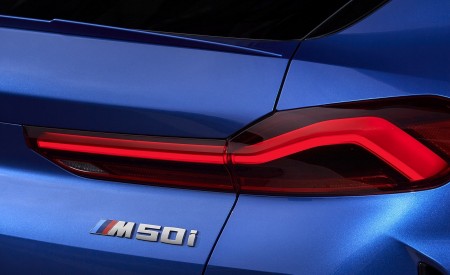 2020 BMW X6 M50i Tail Light Wallpapers 450x275 (63)