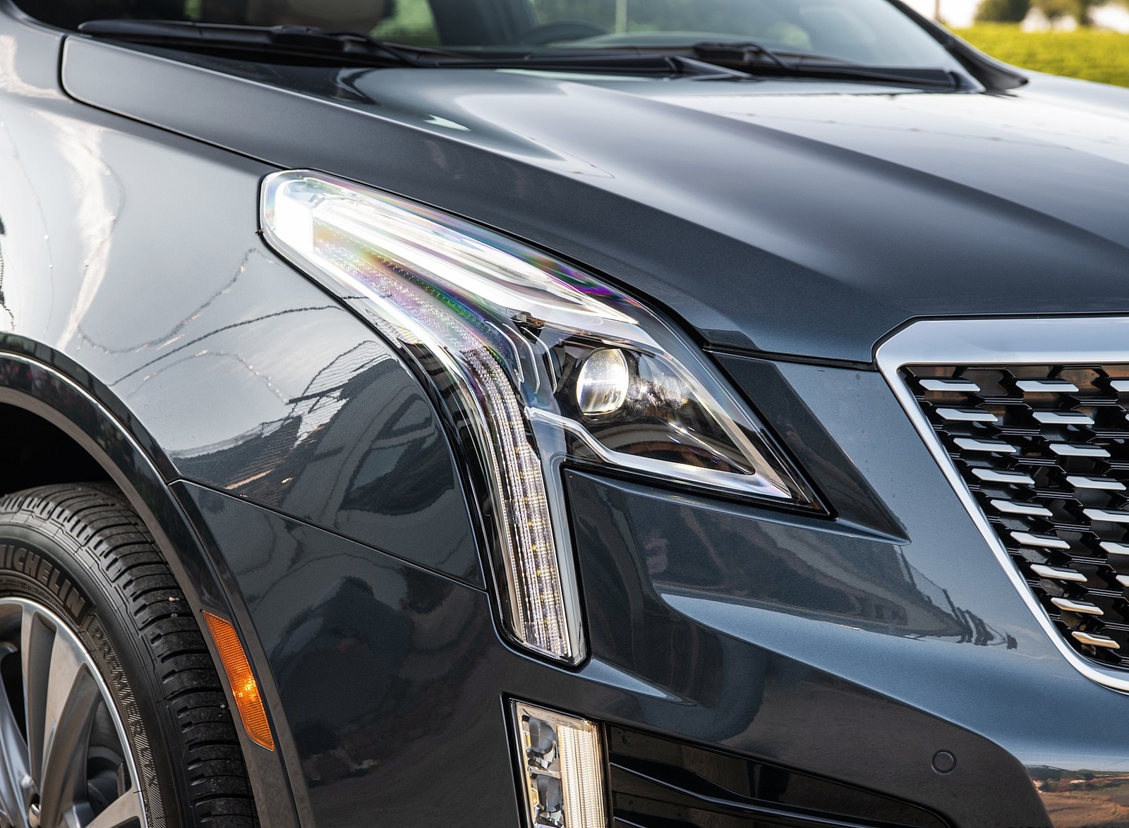 2020 Cadillac XT5 Premium Luxury Headlight Wallpapers (5)