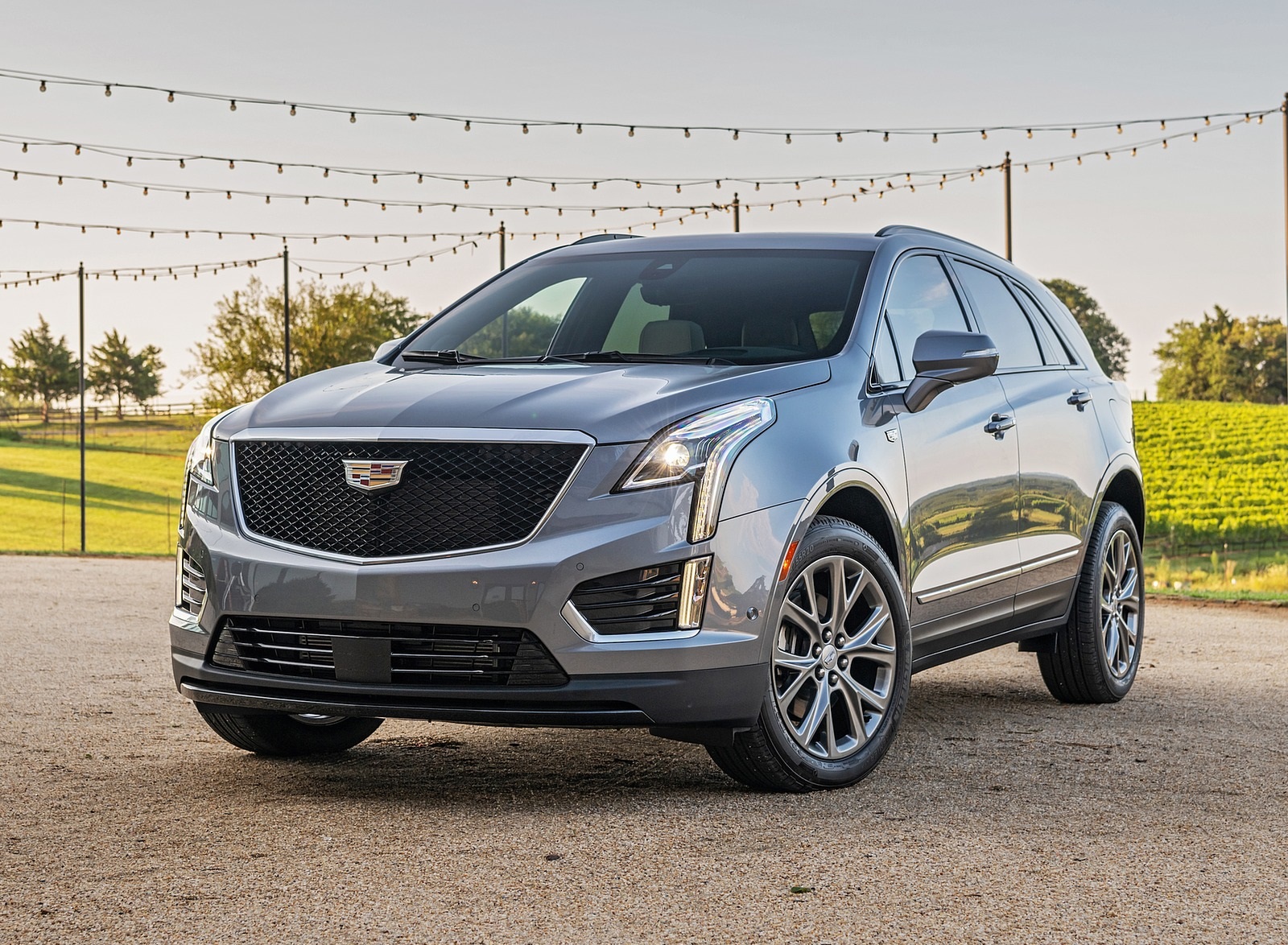 2020 Cadillac XT5 Sport Front Three-Quarter Wallpapers (6)