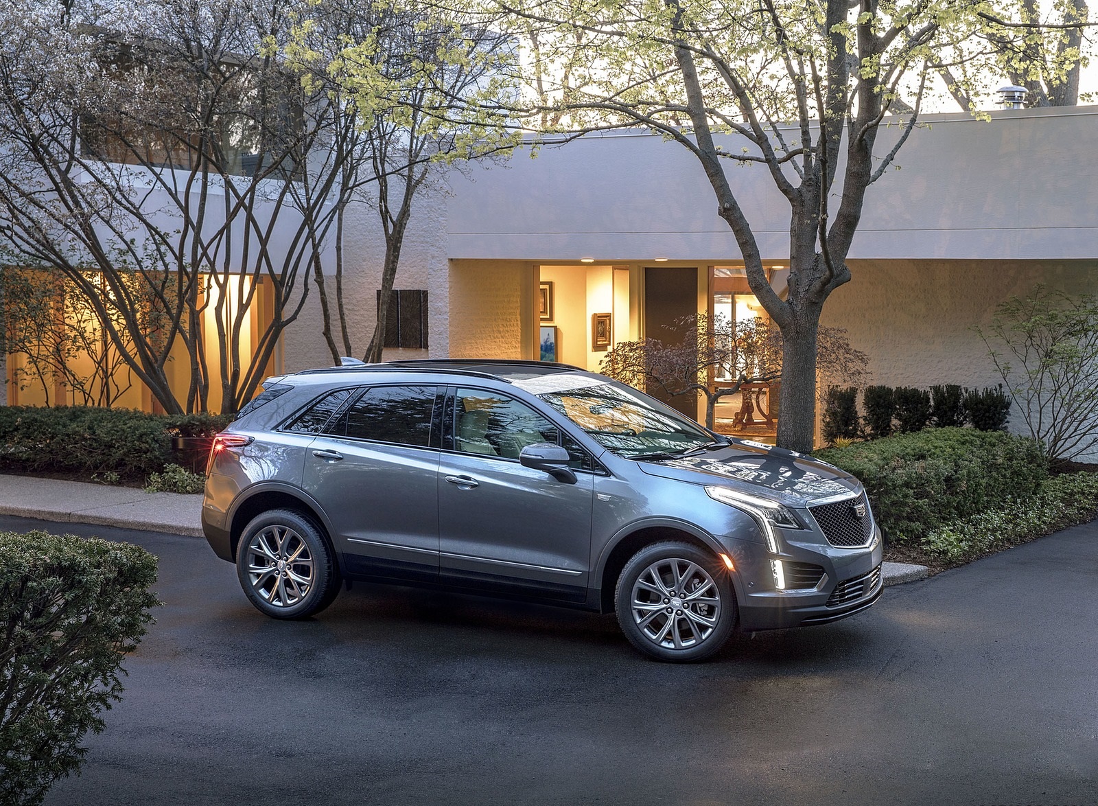 2020 Cadillac XT5 Sport Front Three-Quarter Wallpapers #16 of 26