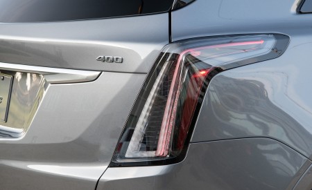 2020 Cadillac XT5 Sport Tail Light Wallpapers 450x275 (9)