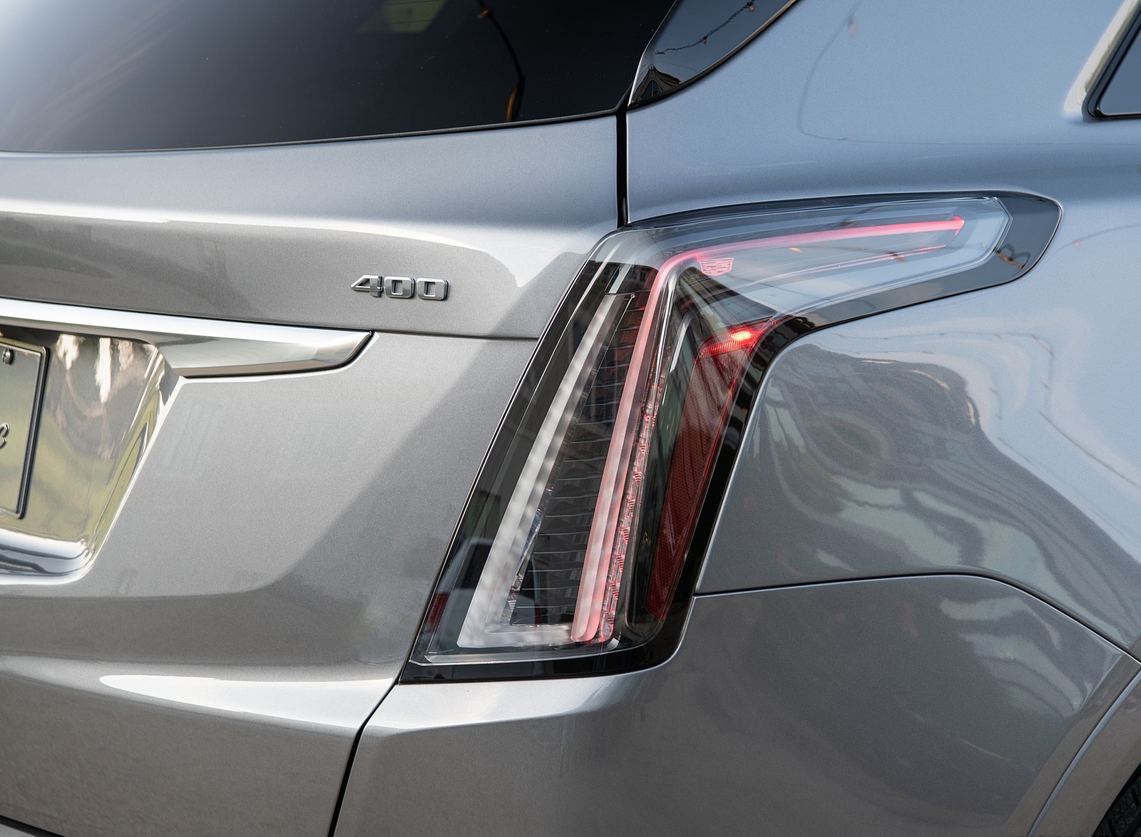 2020 Cadillac XT5 Sport Tail Light Wallpapers #9 of 26