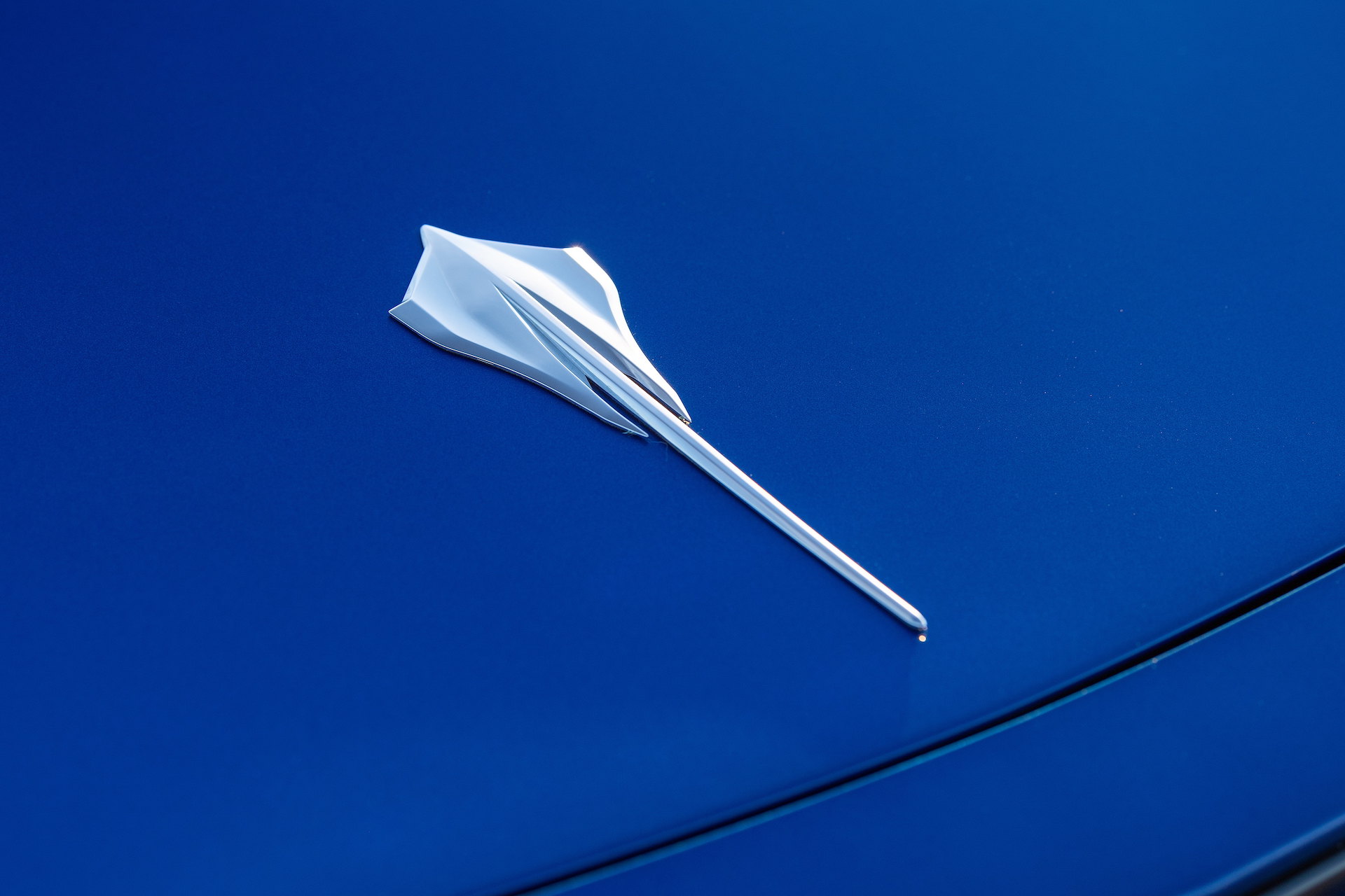 2020 Chevrolet Corvette Stingray (Color: Elkhart Lake Blue Metallic) Badge Wallpapers #61 of 166