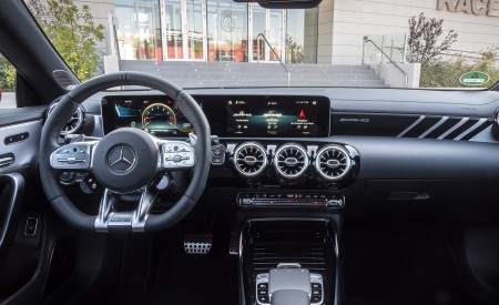 2020 Mercedes-AMG CLA 45 Interior Cockpit Wallpapers 450x275 (17)