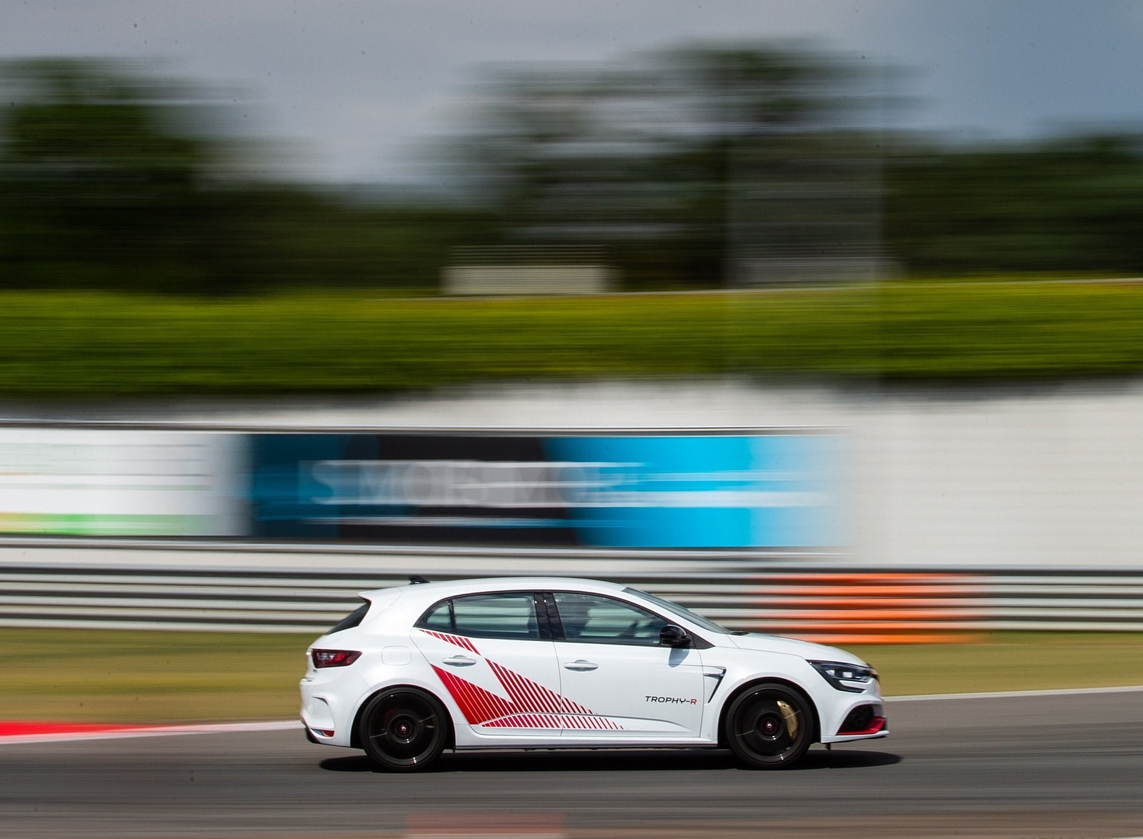 2020 Renault Mégane R.S. Trophy-R Side Wallpapers (10)