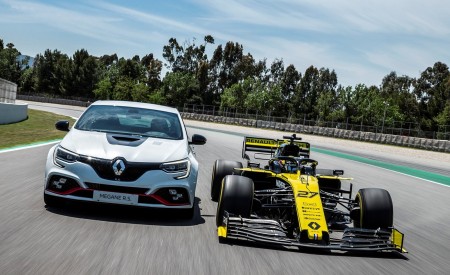 2020 Renault Mégane R.S. Trophy-R and R.S. 19 Formula One Car Wallpapers 450x275 (13)