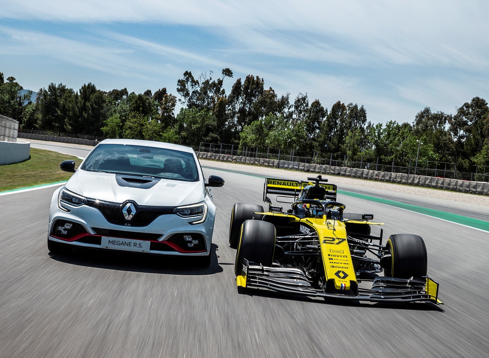 2020 Renault Mégane R.S. Trophy-R and R.S. 19 Formula One Car Wallpapers #13 of 71