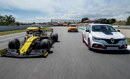 2020 Renault Mégane R.S. Trophy-R and R.S. 19 Formula One Car Wallpapers 450x275 (20)
