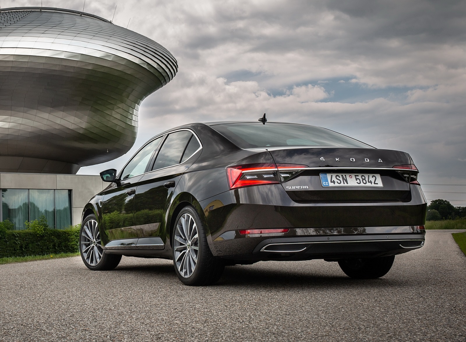 2020 Skoda Superb Laurin & Klement Rear Three-Quarter Wallpapers #22 of 69