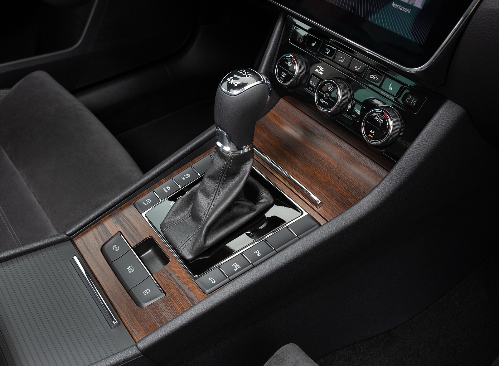 2020 Skoda Superb Scout Interior Detail Wallpapers #43 of 51