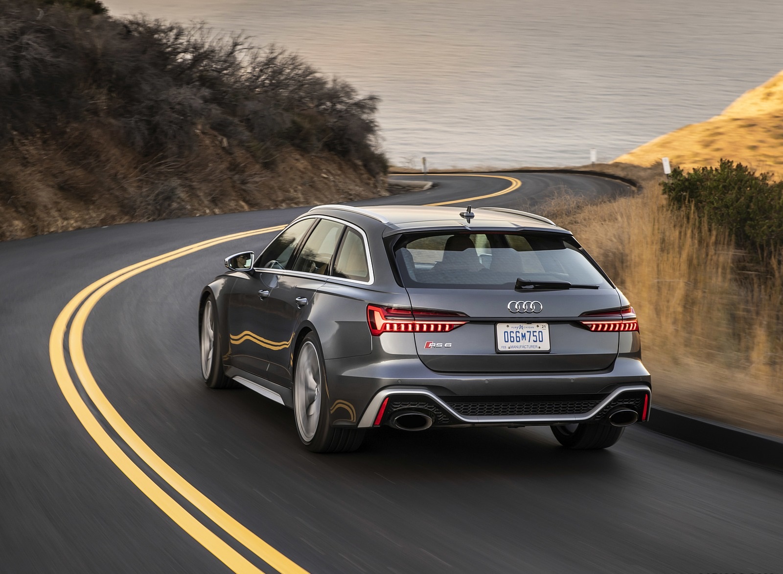 2020 Audi RS 6 Avant (Color: Daytona Gray Matt) Rear Wallpapers #28 of 120