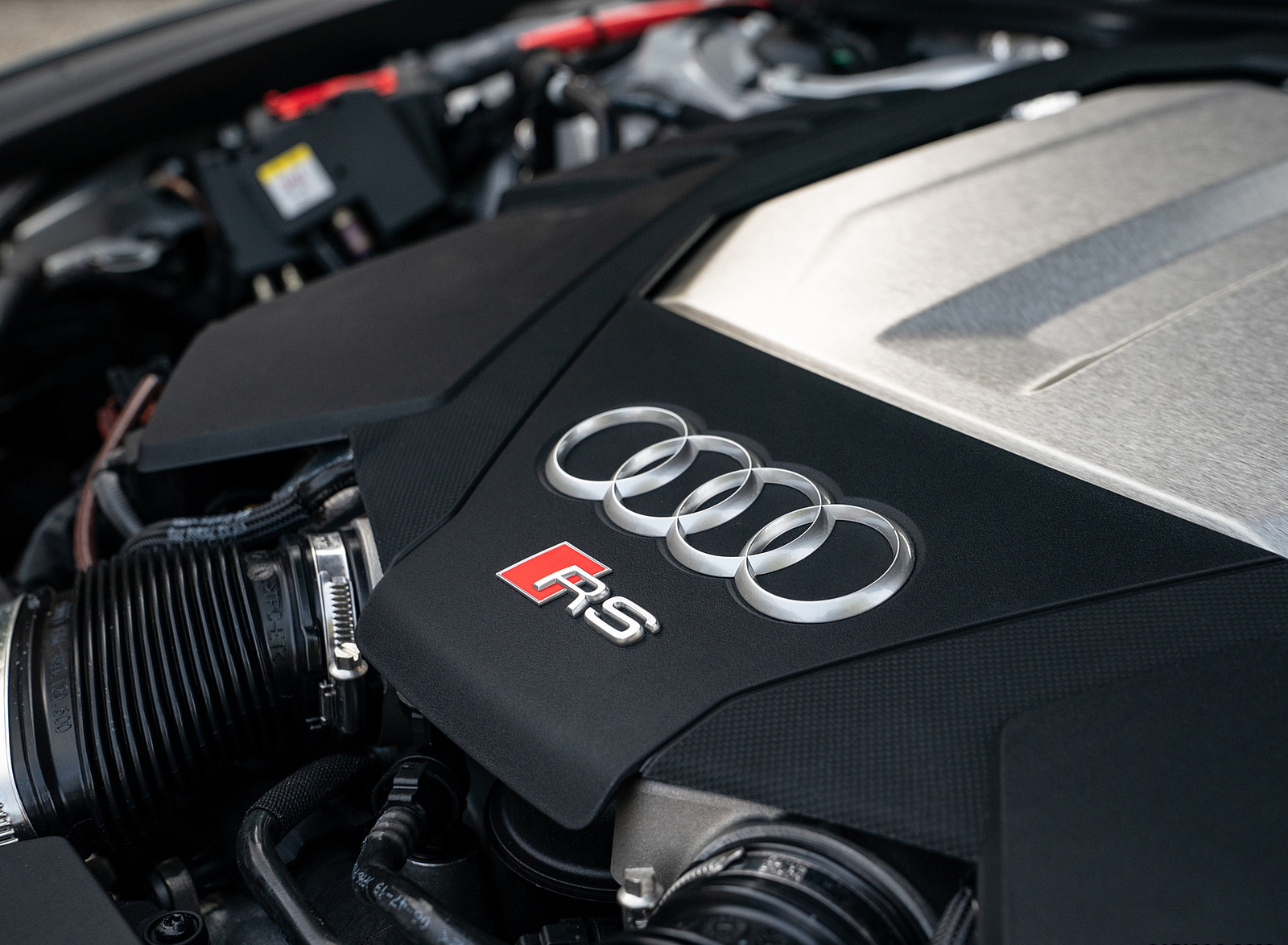 2020 Audi RS 6 Avant (Color: Nardo Gray; US-Spec) Engine Wallpapers #103 of 120