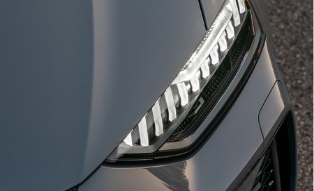 2020 Audi RS 6 Avant (Color: Nardo Gray; US-Spec) Headlight Wallpapers 450x275 (97)