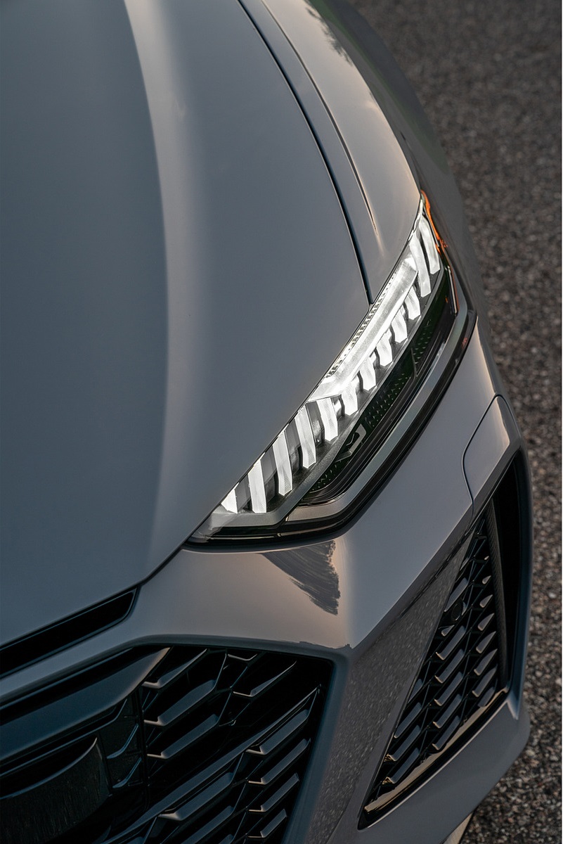 2020 Audi RS 6 Avant (Color: Nardo Gray; US-Spec) Headlight Wallpapers #97 of 120