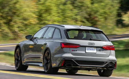 2020 Audi RS 6 Avant (Color: Nardo Gray; US-Spec) Rear Three-Quarter Wallpapers 450x275 (78)