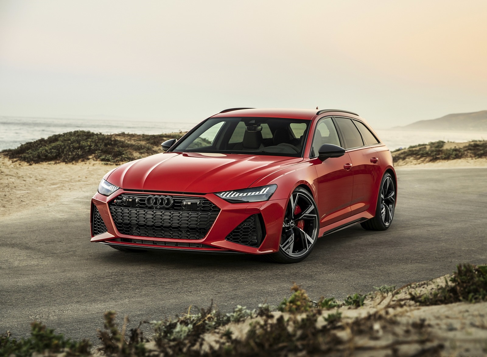 2020 Audi RS 6 Avant (Color: Tango Red) Front Wallpapers (7)