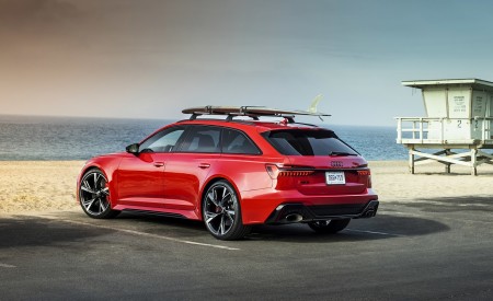 2020 Audi RS 6 Avant (Color: Tango Red) Rear Three-Quarter Wallpapers 450x275 (8)