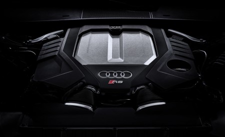 2020 Audi RS 6 Avant Engine Wallpapers 450x275 (70)