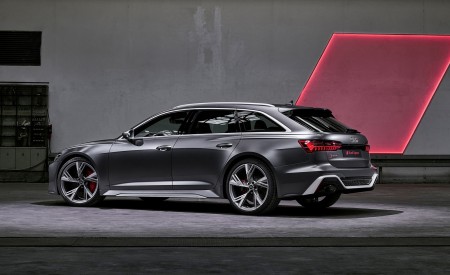 2020 Audi RS 6 Avant Rear Three-Quarter Wallpapers 450x275 (62)