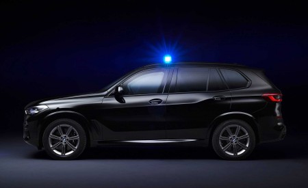 2020 BMW X5 Protection VR6 (Armored Vehicle) Side Wallpapers 450x275 (15)