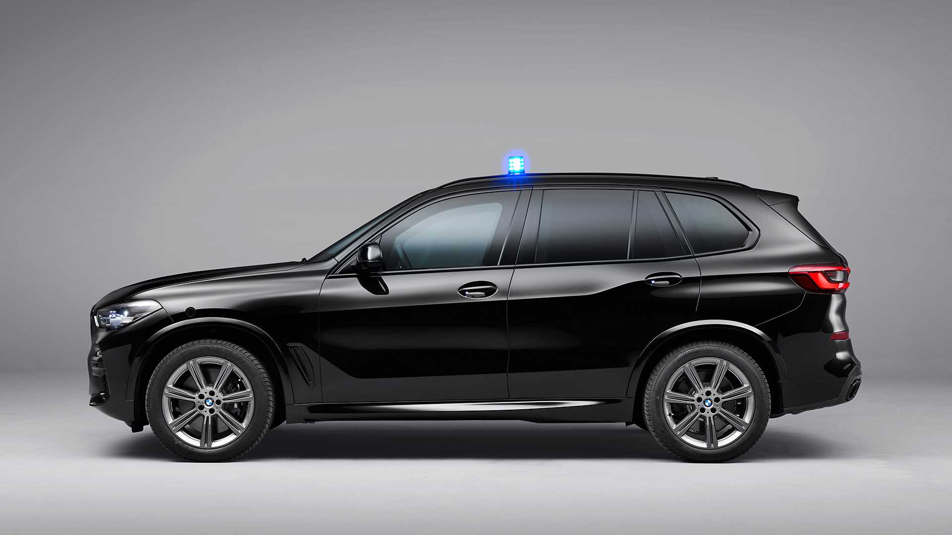 2020 BMW X5 Protection VR6 (Armored Vehicle) Side Wallpapers #10 of 25