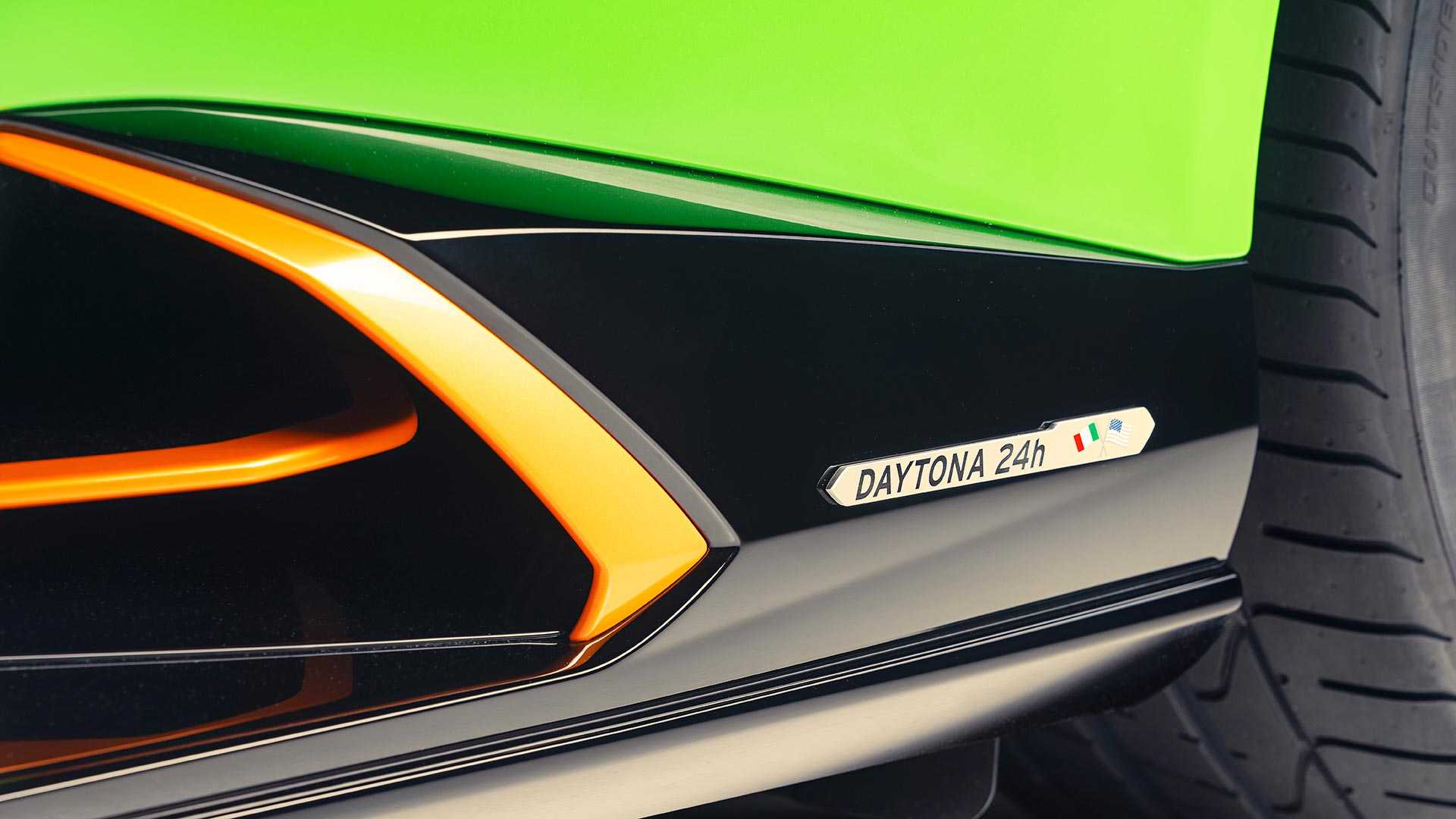 2020 Lamborghini Huracán EVO GT Celebration Detail Wallpapers (8)
