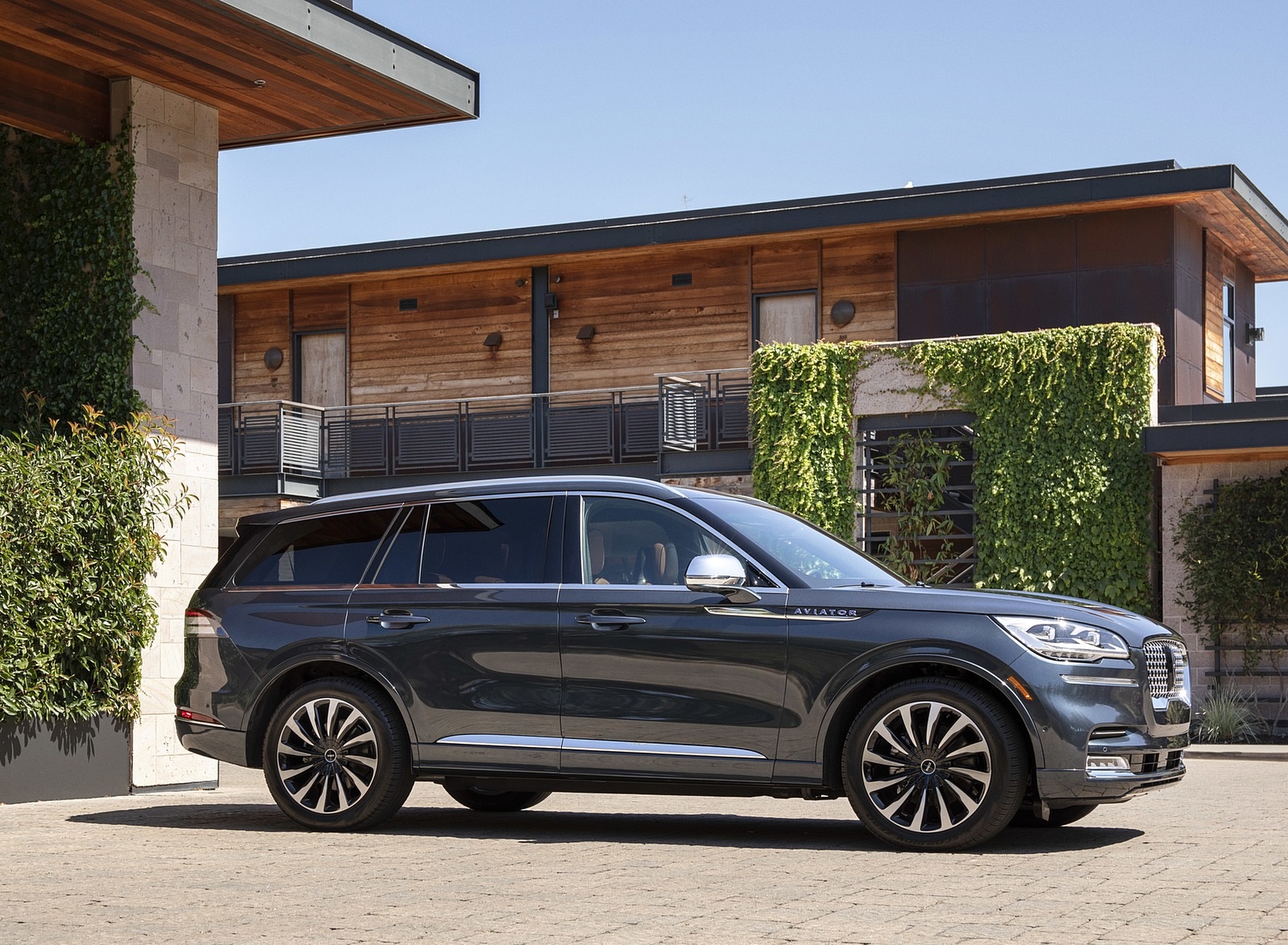 2020 Lincoln Aviator Grand Touring Front Three-Quarter Wallpapers #31 of 87