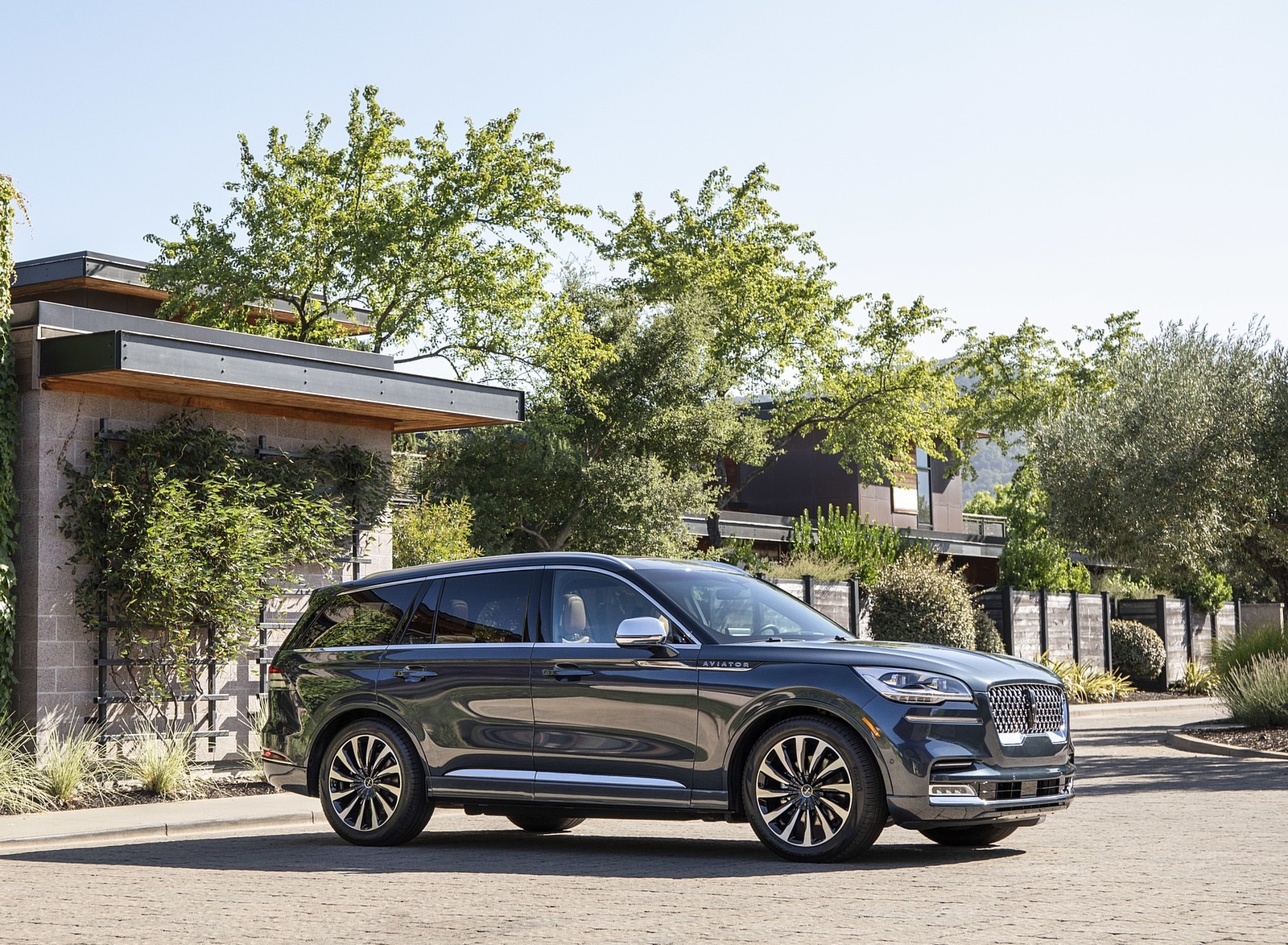 2020 Lincoln Aviator Grand Touring Front Three-Quarter Wallpapers #32 of 87