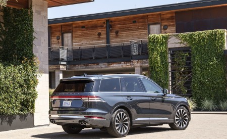 2020 Lincoln Aviator Grand Touring Rear Three-Quarter Wallpapers 450x275 (44)
