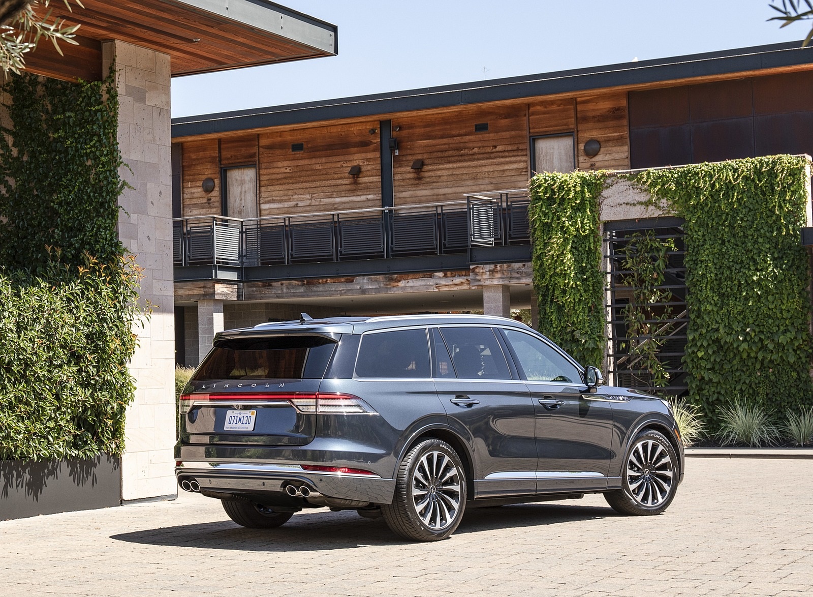 2020 Lincoln Aviator Grand Touring Rear Three-Quarter Wallpapers #44 of 87