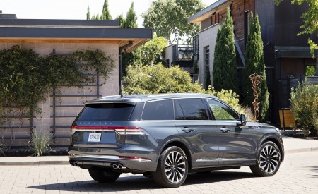 2020 Lincoln Aviator Grand Touring Rear Three-Quarter Wallpapers 450x275 (45)