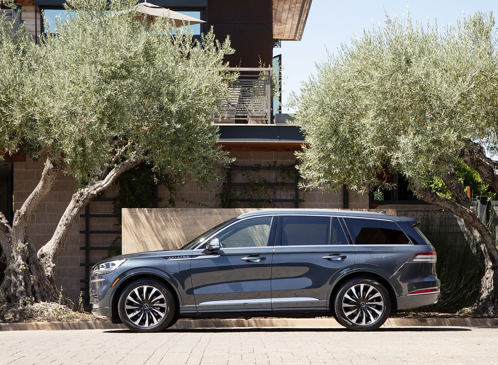 2020 Lincoln Aviator Grand Touring Side Wallpapers #40 of 87