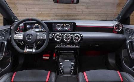 2020 Mercedes-AMG CLA 45 S 4MATIC+ Shooting Brake Interior Wallpapers 450x275 (34)