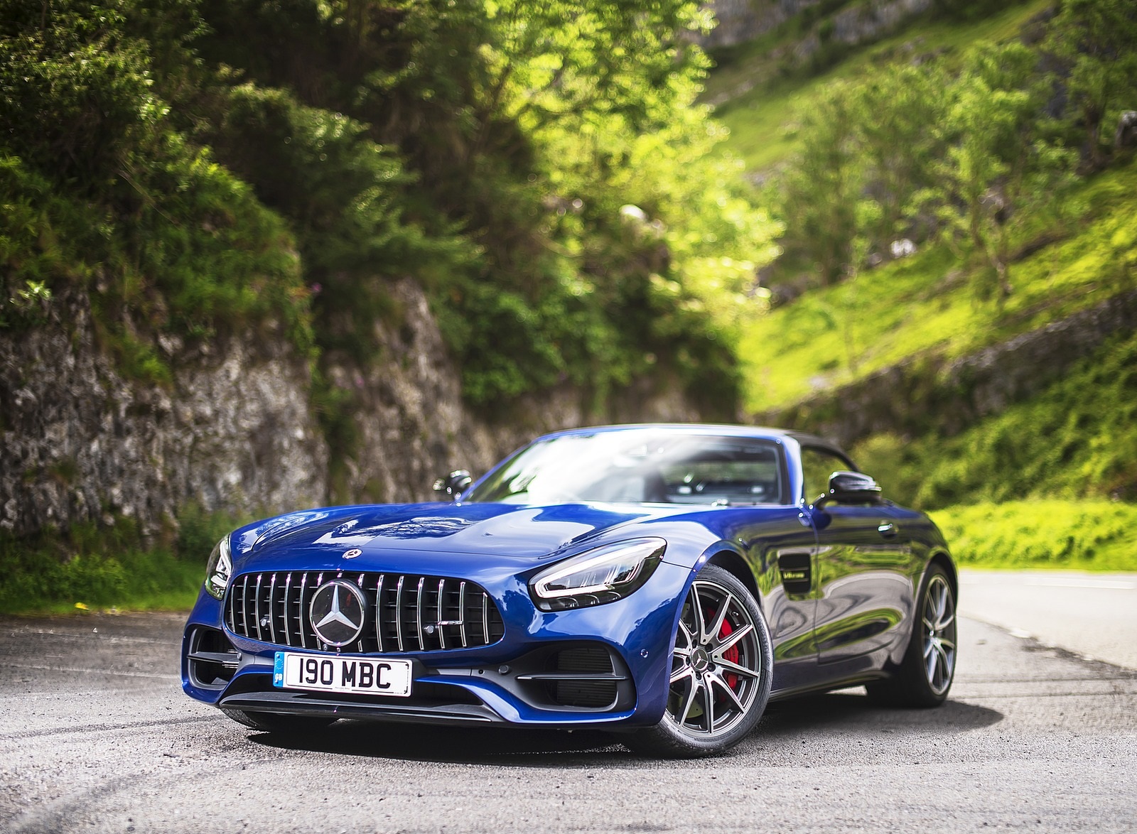 2020 Mercedes-AMG GT S Roadster (UK-Spec) Front Three-Quarter Wallpapers #40 of 71