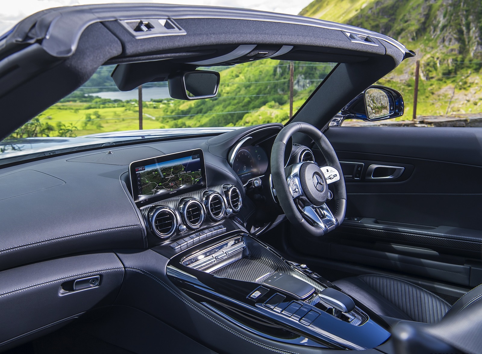 2020 Mercedes-AMG GT S Roadster (UK-Spec) Interior Wallpapers #70 of 71