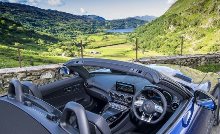 2020 Mercedes-AMG GT S Roadster (UK-Spec) Interior Wallpapers 450x275 (69)