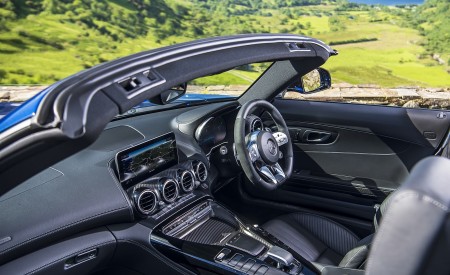 2020 Mercedes-AMG GT S Roadster (UK-Spec) Interior Wallpapers 450x275 (66)