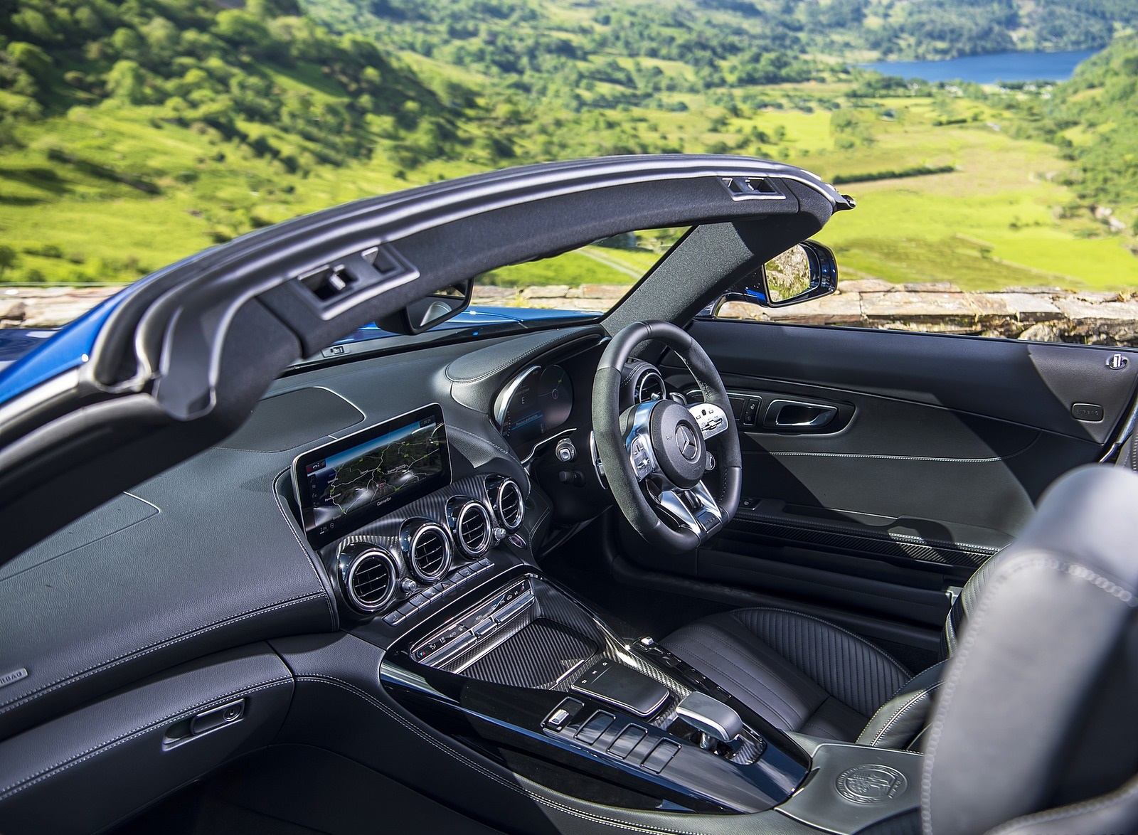 2020 Mercedes-AMG GT S Roadster (UK-Spec) Interior Wallpapers #66 of 71