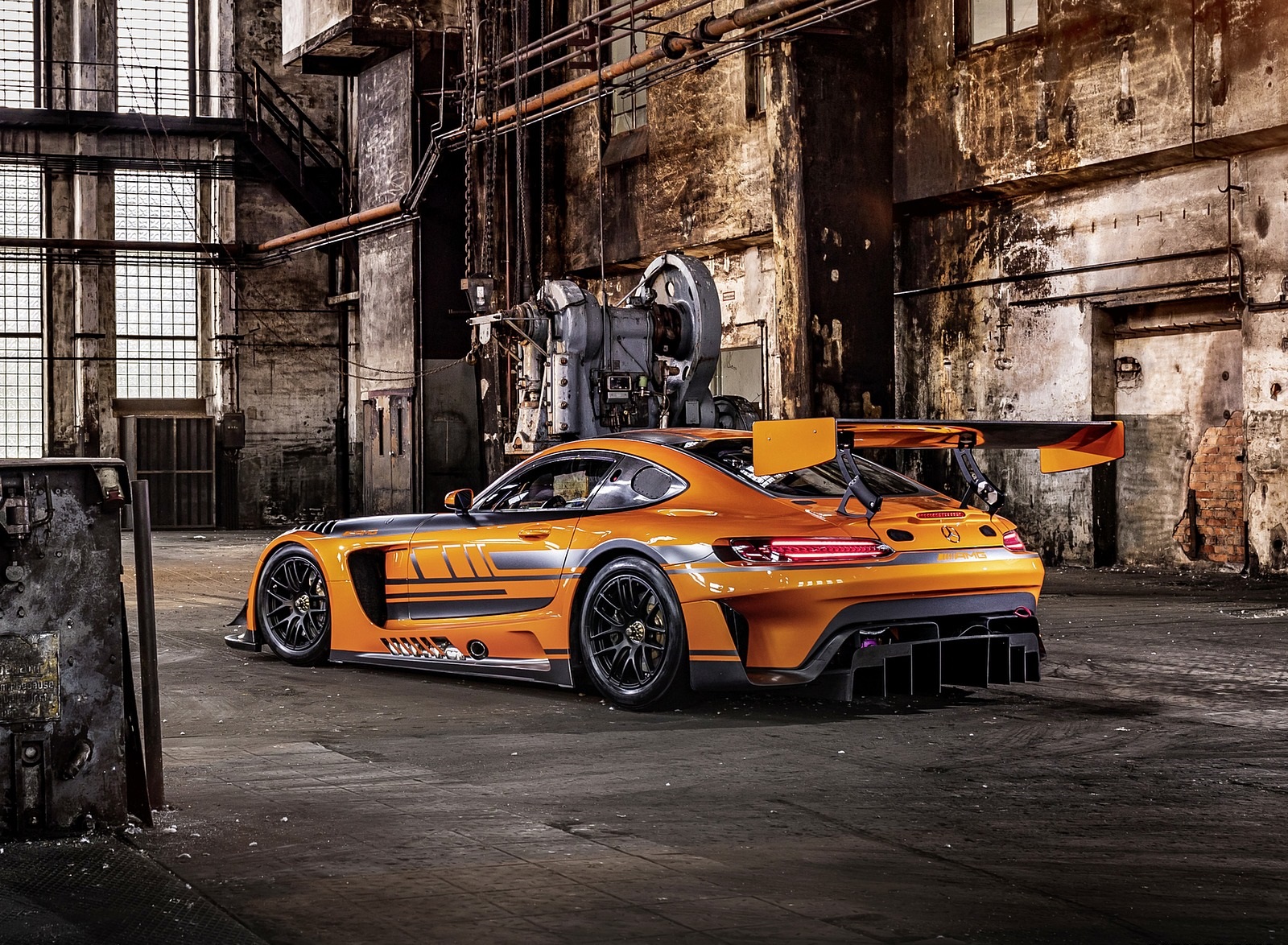 2020 Mercedes-AMG GT3 Rear Three-Quarter Wallpapers (4)