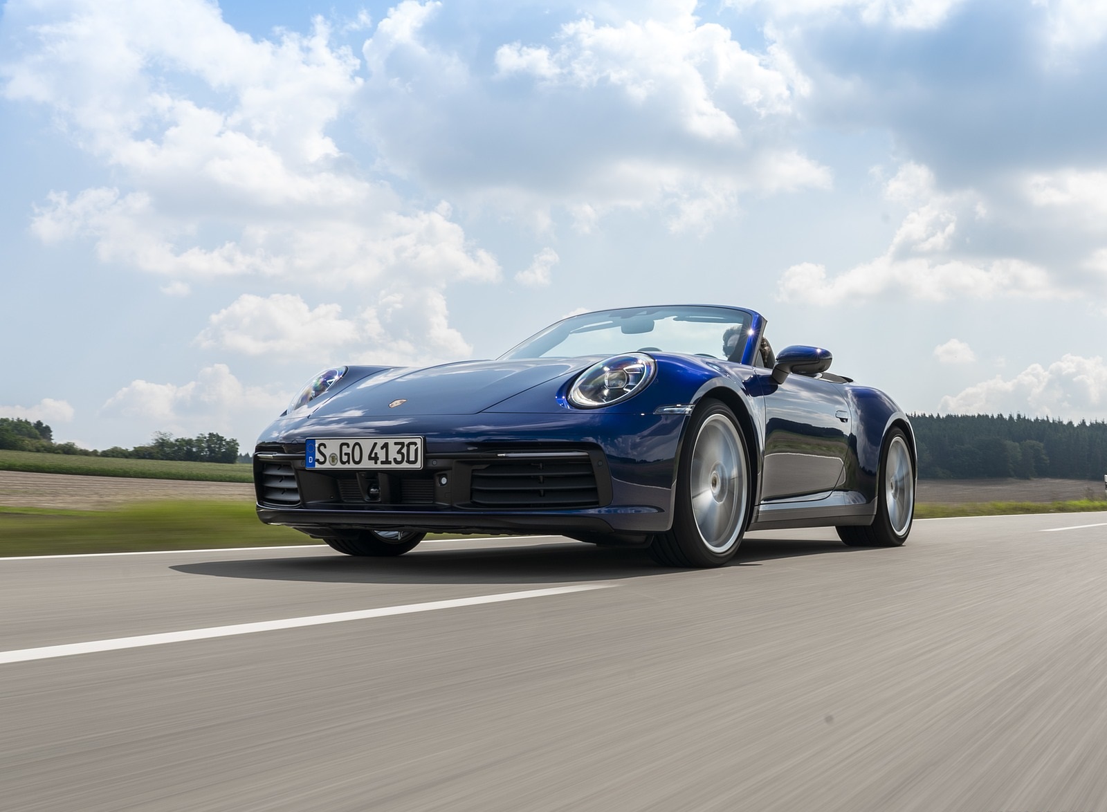 2020 Porsche 911 Carrera Cabriolet (Color: Gentian Blue Metallic) Front Three-Quarter Wallpapers #1 of 61