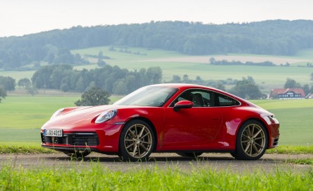 2020 Porsche 911 Carrera Coupe (Color: Guards Red) Front Three-Quarter Wallpapers 450x275 (38)