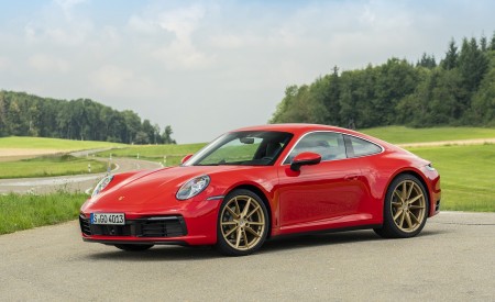 2020 Porsche 911 Carrera Coupe (Color: Guards Red) Front Three-Quarter Wallpapers 450x275 (27)