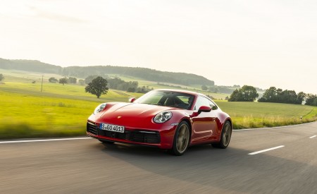 2020 Porsche 911 Carrera Coupe (Color: Guards Red) Front Three-Quarter Wallpapers 450x275 (4)
